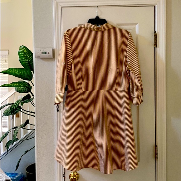 Top - Picture 2 of 9